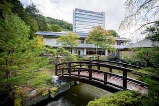 Japan motorcycle tours ninjatours Hachimantai Naruko onsen hotel garden