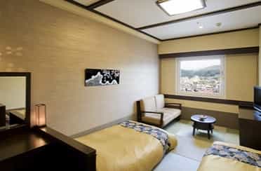 japan motorcycle tour ninjatours fukui takayama bedroom