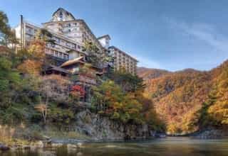 Japan motorcycle tours ninjatours nikko inawashiro ryokan on mountainside