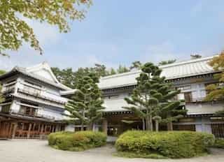 Ninjatours accommodations Kusatsu ryokan exterior view
