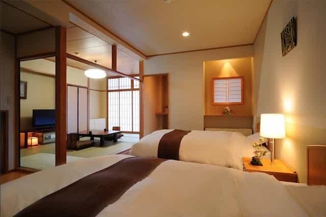 japan motorcycle tour ninjatours yunohama hachimantai ryokan traditional bedroom