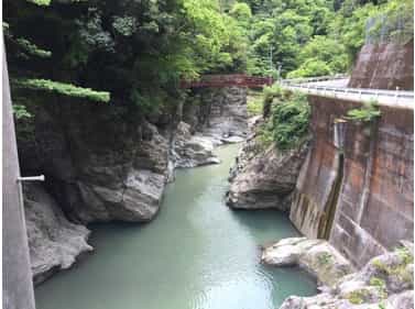 Japan motocycle tours ninjatours Iya river 