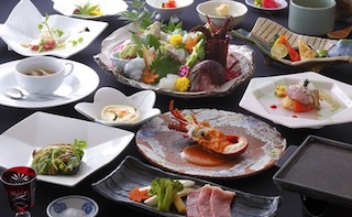 Japan motorcycle tours ninjatours Toba ryokan dinner kasiseki ryori