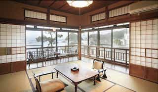 Japan motorcycle tour ninjatours Shimizu ryokan deluxe bedroom traditional japanese