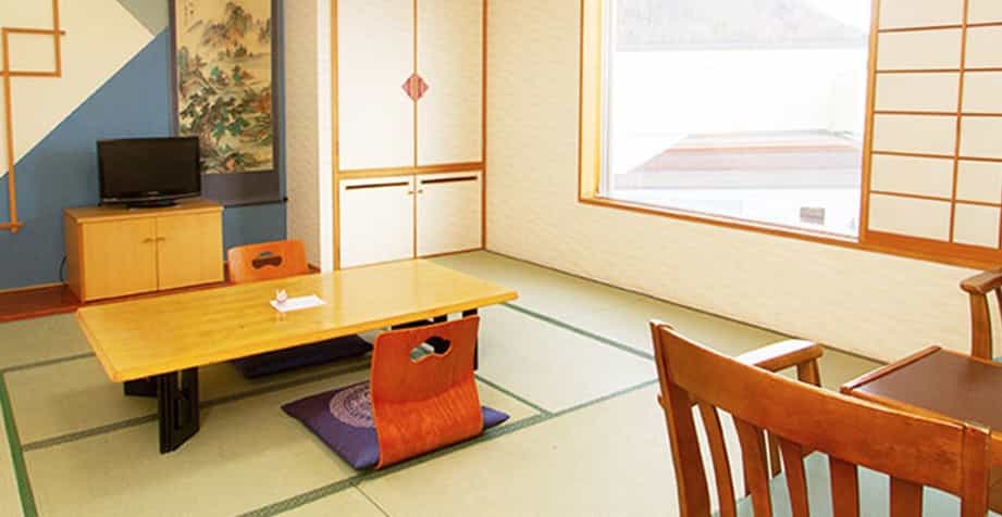 Japan motorcycle rentals ninjatours hokkaido shakotan kitami ryokan japanese traditional bedroom