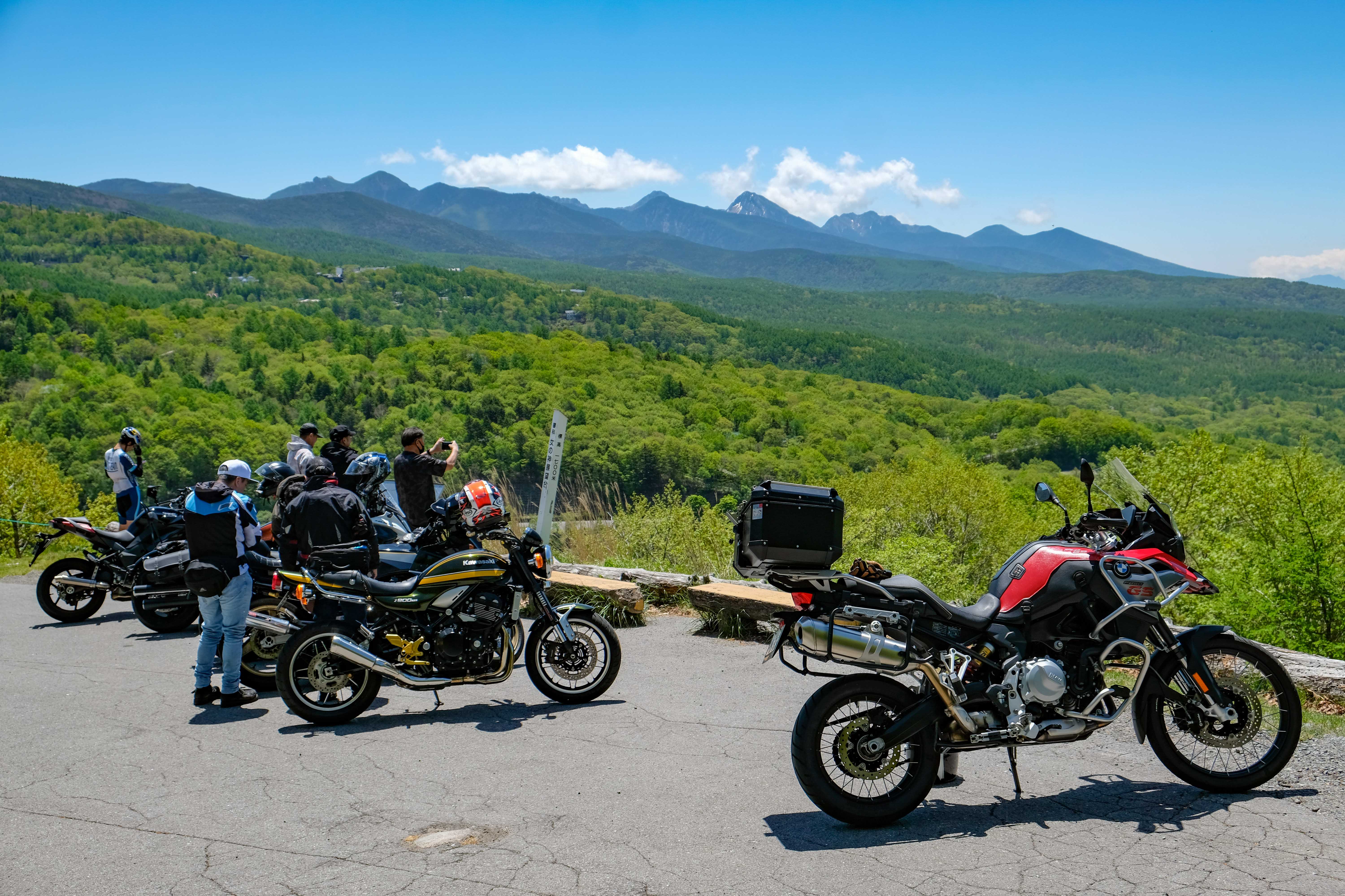 Japan Motorcycle Tours Ninjatours BMW 1250 parking area 