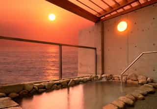 Japan motorcycle tour ninjatours kusatsu kashiwazaki ryokan hot springs onsen