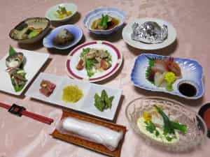 Ninjatours accommodations Matsunoyama ryokan dinner